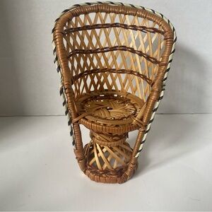 Mini Wicker Peacock Chair 9”